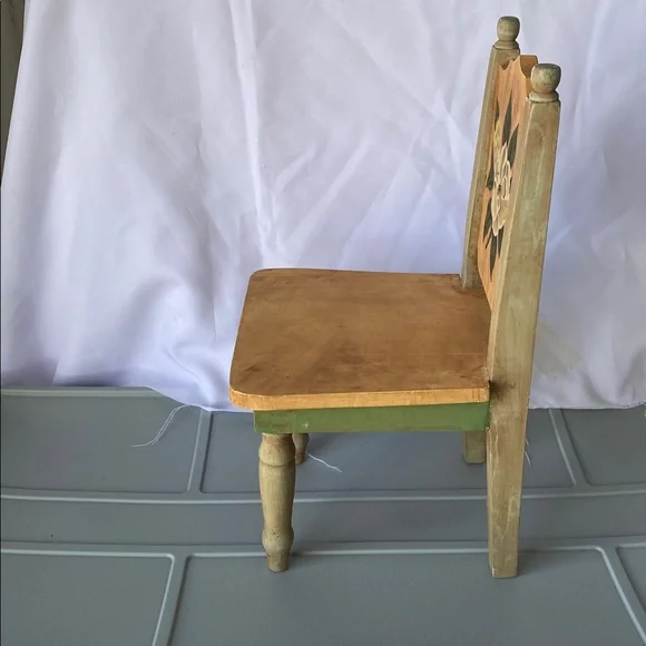 Vintage Hand Painted Floral Wooden Chair with Hand-Painted Design - Picture 4 of 9
